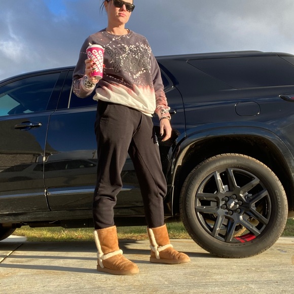 Meet your Posher, Whitney - Picture 11 of 14